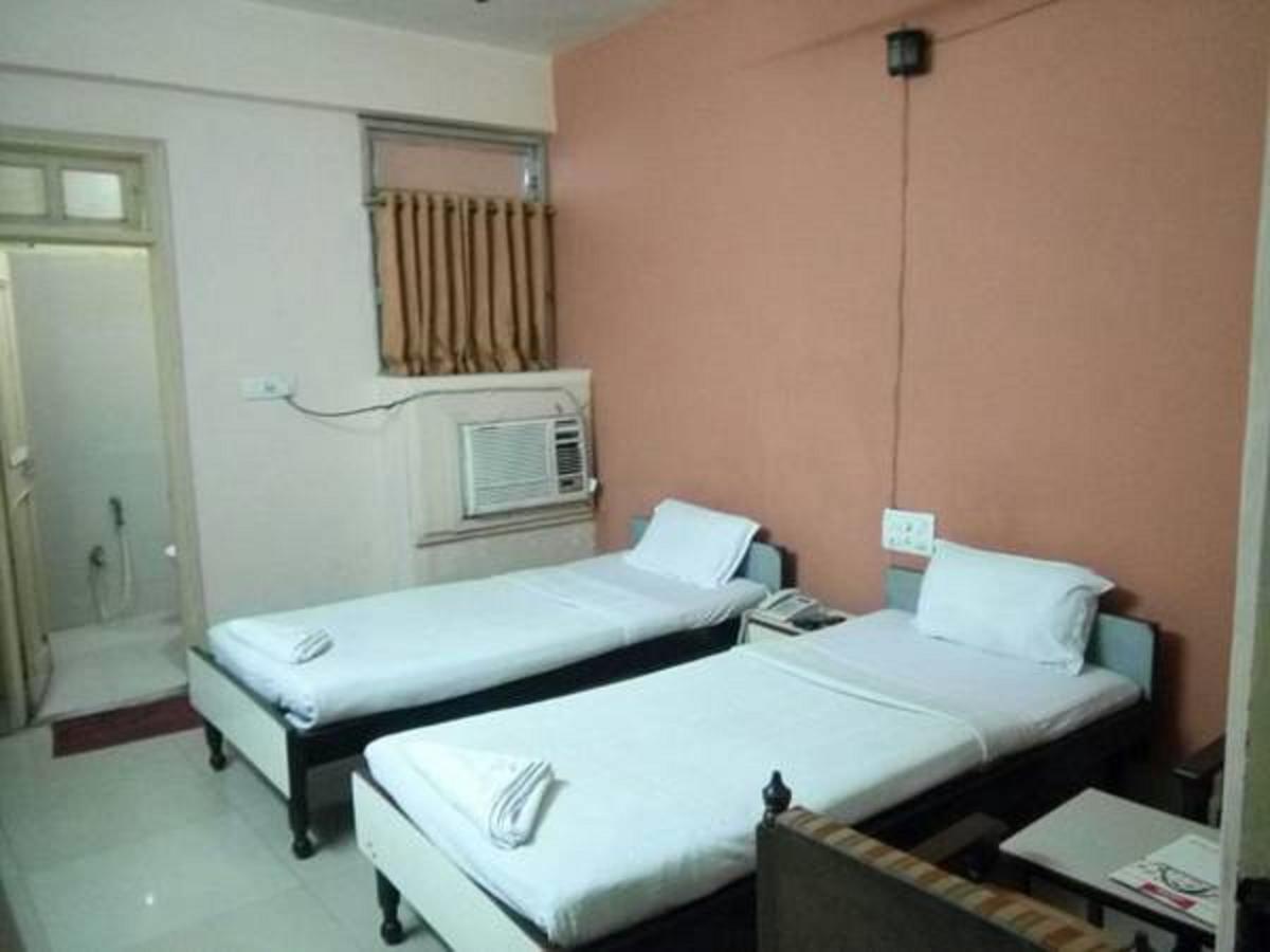 Hotel Shree Pushpak Raigarh Eksteriør bilde